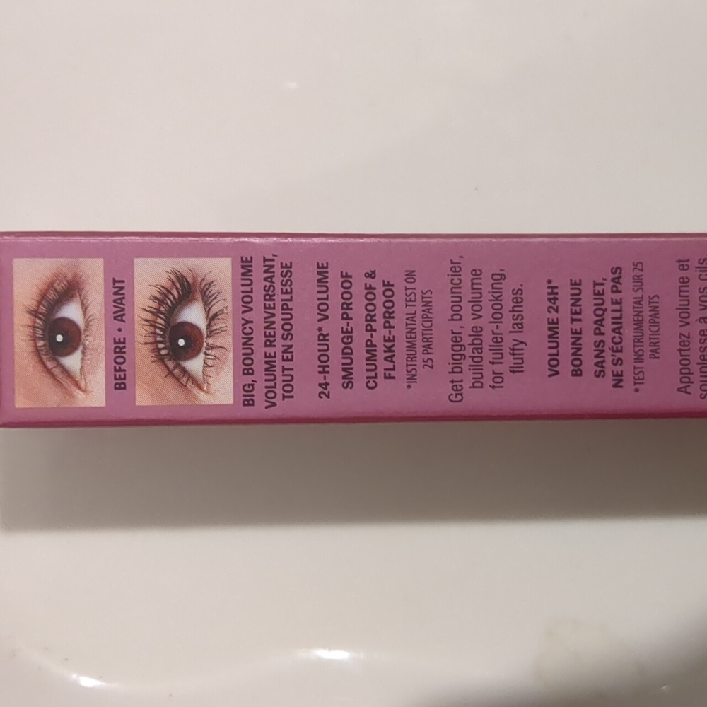 Mascara - Picture 2 of 4